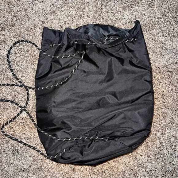 VS PINK Drawstring bag ✨ - Picture 2 of 6